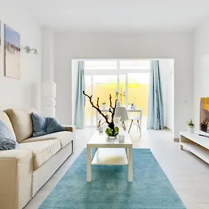 https://los-cristianos-apartaments-los-angeles.tenerifehoteles.net